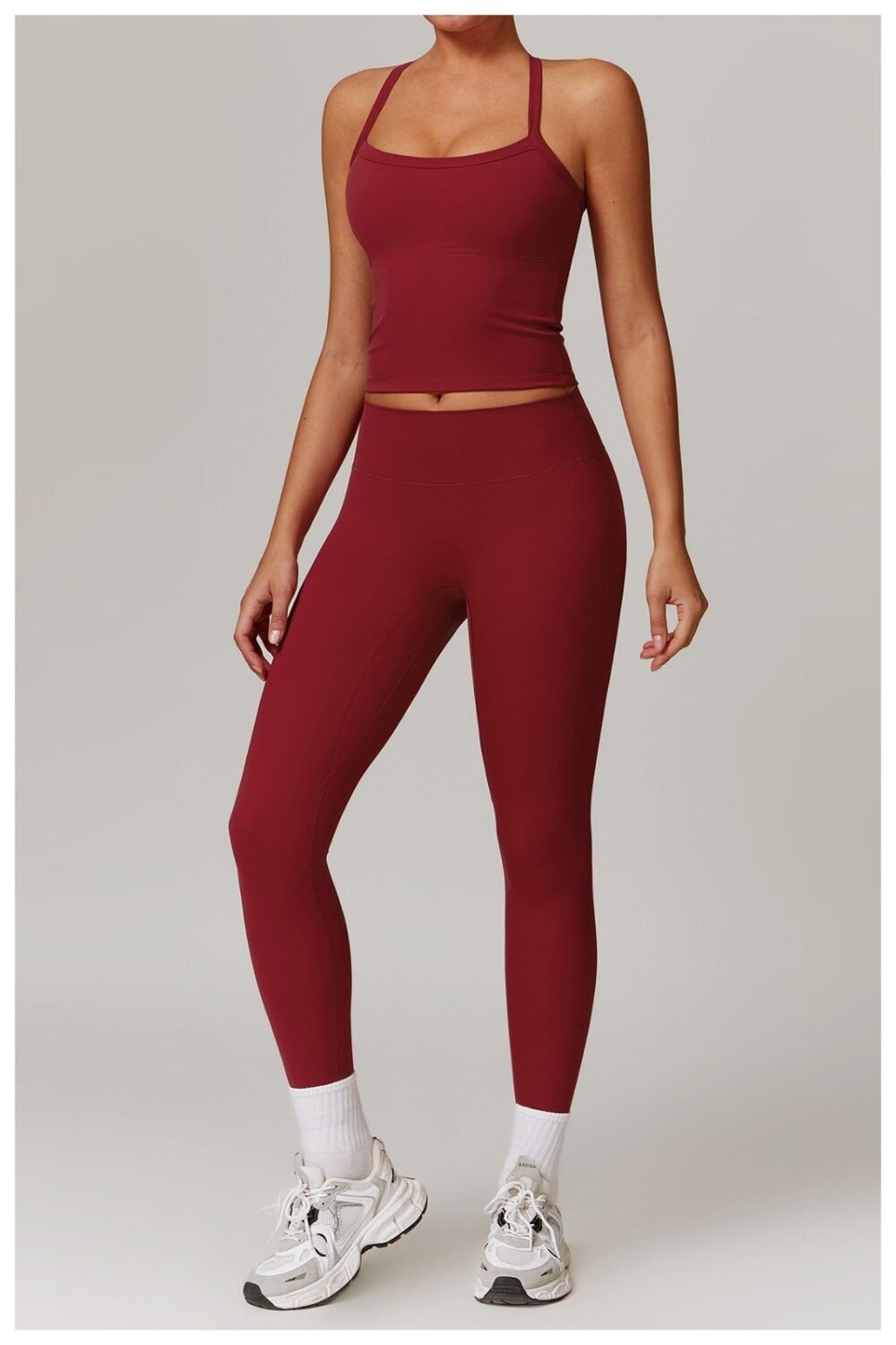 Bordo komplektas (sport top + tamprės)